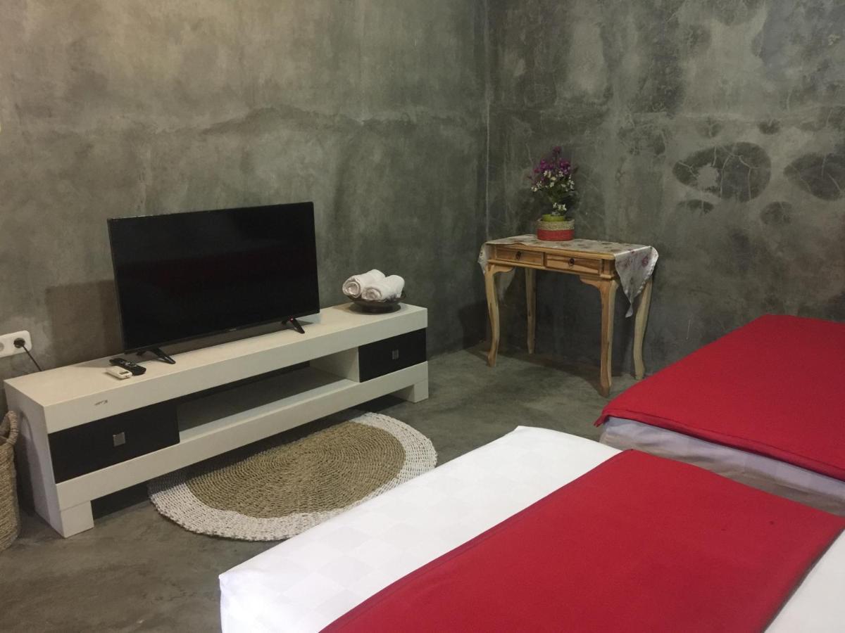 Watukarung Ristu Homestay Kalak Екстер'єр фото